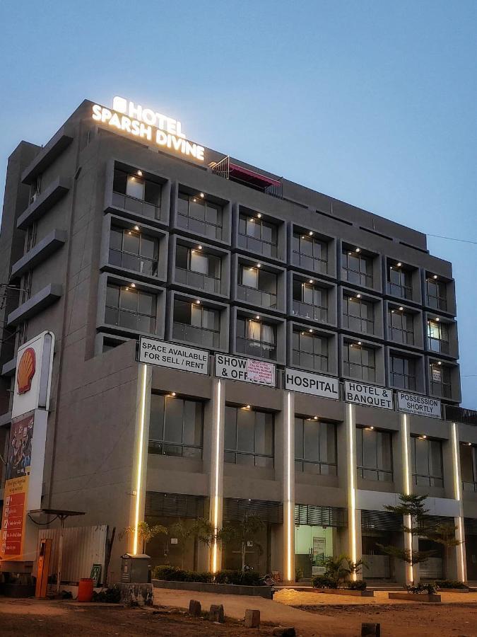 Hotel Sparsh Divine Ahmedabad Esterno foto